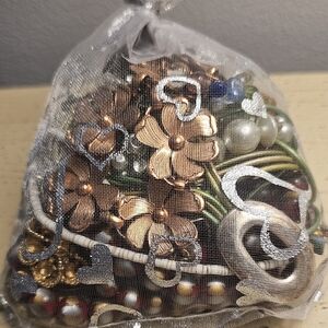 Elegant Floral Gold and Silver Jewelry Set